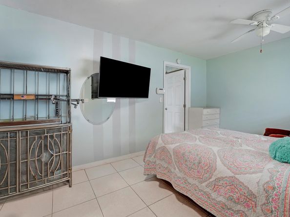 1215 18th Avenue N, Lake Worth Beach FL 33460