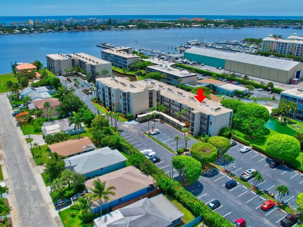 890 N Federal Highway 206, Lantana FL 33462