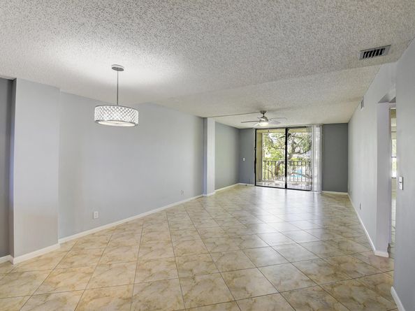 890 N Federal Highway 206, Lantana FL 33462