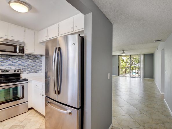 890 N Federal Highway 206, Lantana FL 33462