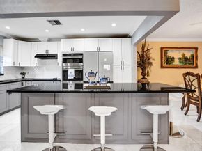 5730 Fernley Drive E 15, West Palm Beach FL 33415