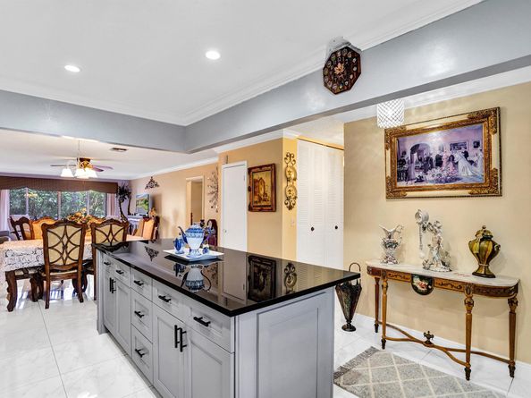 5730 Fernley Drive E 15, West Palm Beach FL 33415