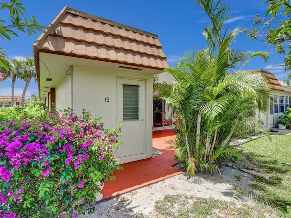 5730 Fernley Drive E 15, West Palm Beach FL 33415