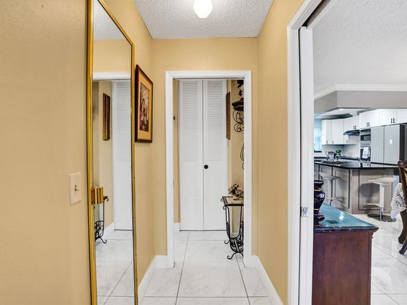 5730 Fernley Drive E 15, West Palm Beach FL 33415