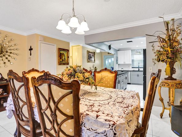 5730 Fernley Drive E 15, West Palm Beach FL 33415