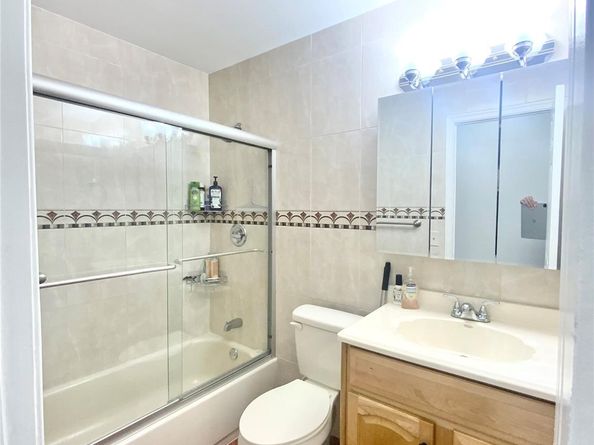 1104 Pinehurst, North Lauderdale FL 33068