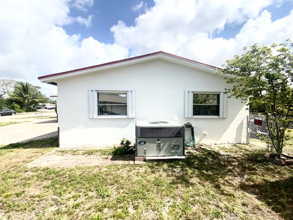 1104 Pinehurst, North Lauderdale FL 33068