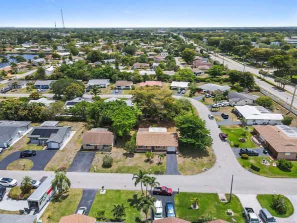 7000 NW 95th Terrace, Tamarac FL 33321