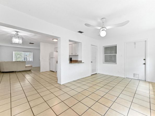 7000 NW 95th Terrace, Tamarac FL 33321