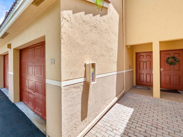600 Scotia Drive 104, Hypoluxo FL 33462