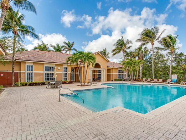 600 Scotia Drive 104, Hypoluxo FL 33462