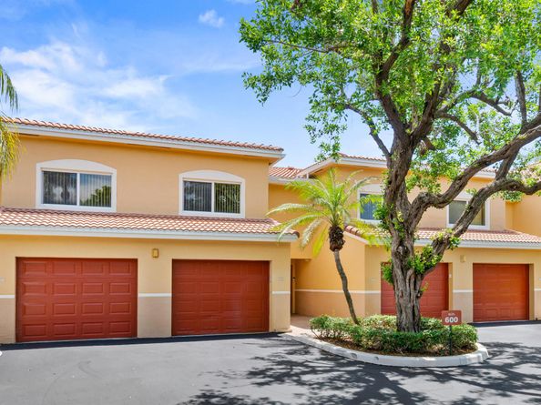 600 Scotia Drive 104, Hypoluxo FL 33462