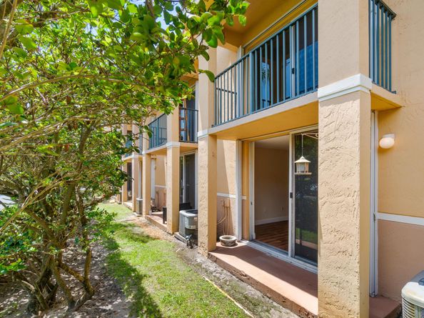 600 Scotia Drive 104, Hypoluxo FL 33462