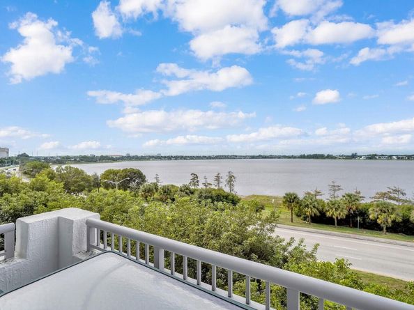 300 S Australian Avenue 409, West Palm Beach FL 33401