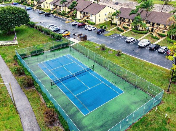 4689 Lucerne Lakes Boulevard 203, Lake Worth FL 33467