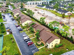 4689 Lucerne Lakes Boulevard 203, Lake Worth FL 33467