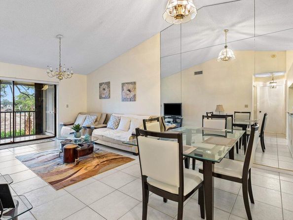 4689 Lucerne Lakes Boulevard 203, Lake Worth FL 33467