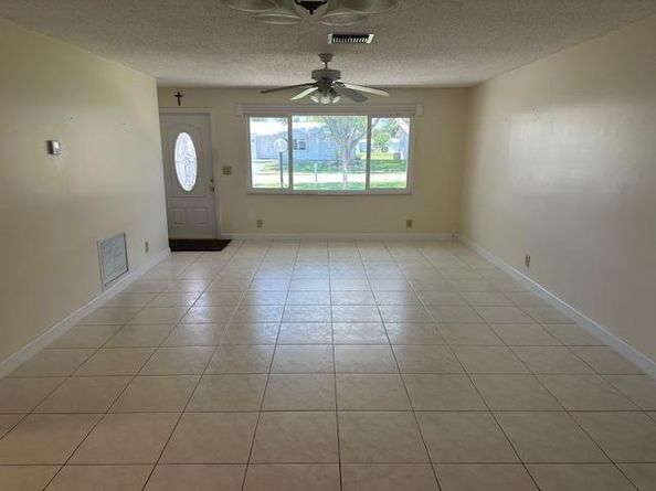 8604 N Campanelli Blvd, Plantation FL 33322