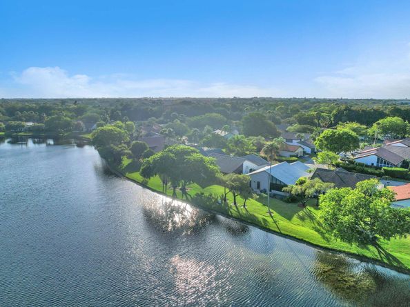 2097 Montpeliar, Weston FL 33326