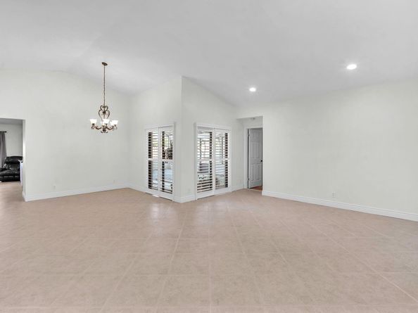 2097 Montpeliar, Weston FL 33326