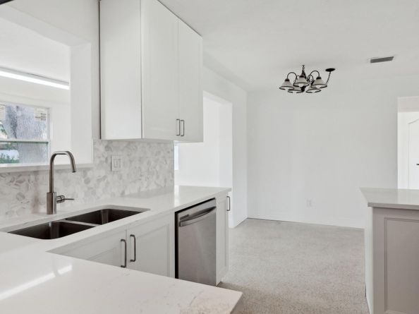 1547 NE 39th St, Oakland Park FL 33334