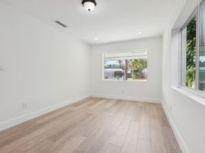 1547 NE 39th St, Oakland Park FL 33334