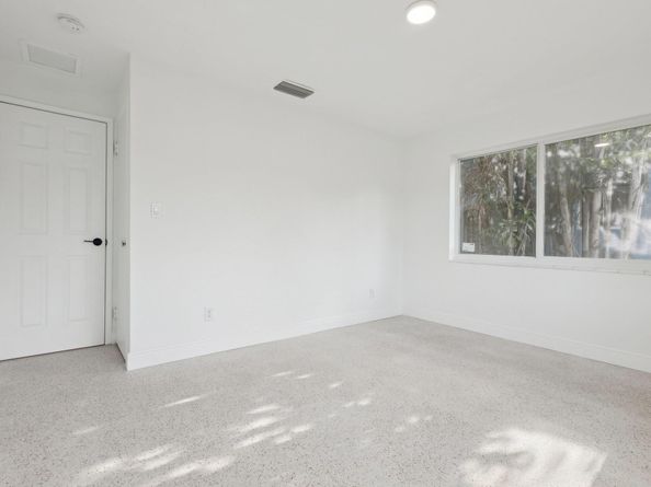 1547 NE 39th St, Oakland Park FL 33334
