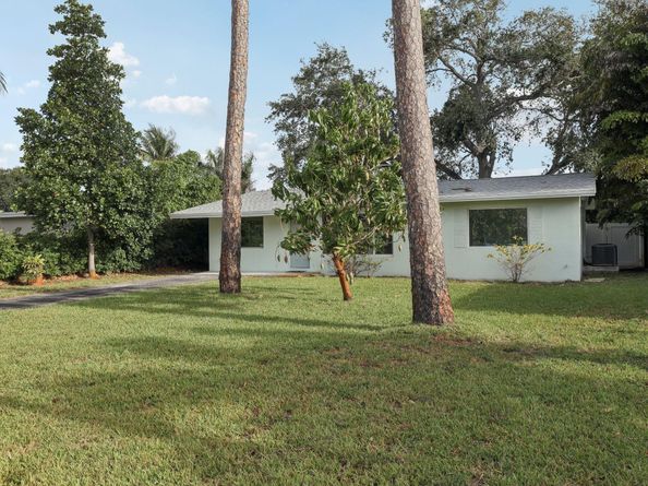 1547 NE 39th St, Oakland Park FL 33334