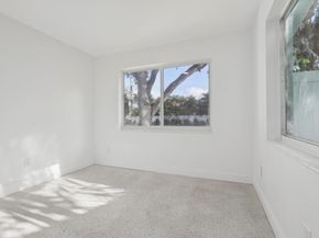 1547 NE 39th St, Oakland Park FL 33334