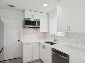 1547 NE 39th St, Oakland Park FL 33334