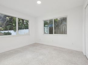 1547 NE 39th St, Oakland Park FL 33334
