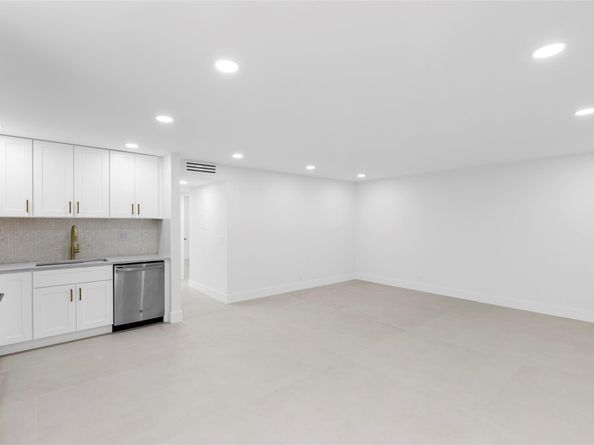 924 Flanders T 924, Delray Beach FL 33484