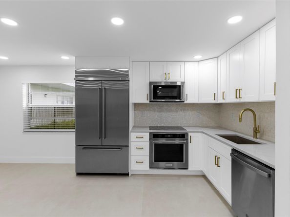 924 Flanders T 924, Delray Beach FL 33484