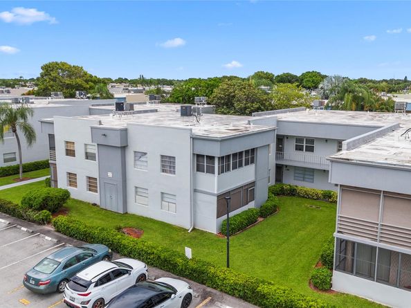 924 Flanders T 924, Delray Beach FL 33484