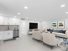 924 Flanders T 924, Delray Beach FL 33484
