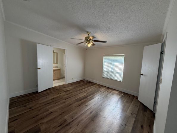 8648 SW 16th Pl, Davie FL 33324