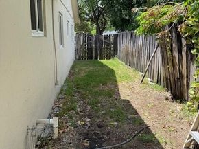 6531 Harding St, Hollywood FL 33024