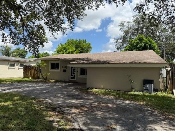 6531 Harding St, Hollywood FL 33024