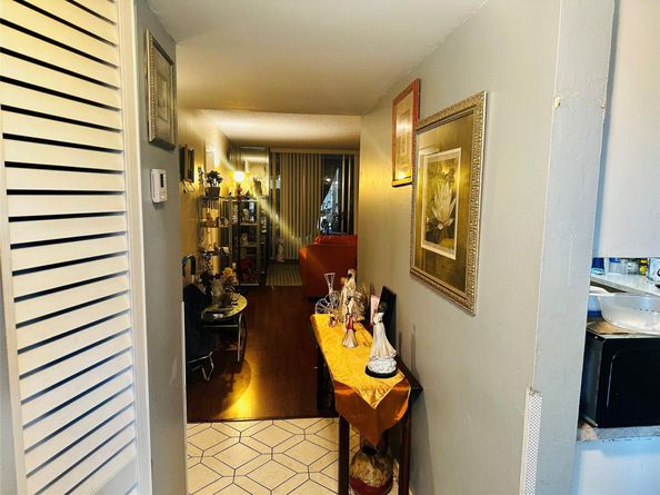 3070 NW 48th Ter 307, Lauderdale Lakes FL 33313