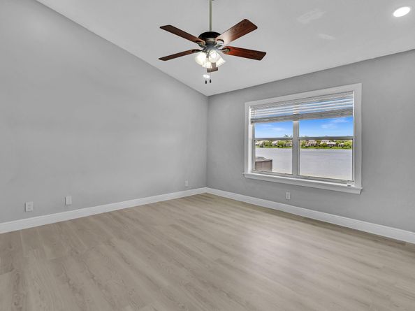 10727 Lake Shore Drive, Wellington FL 33414