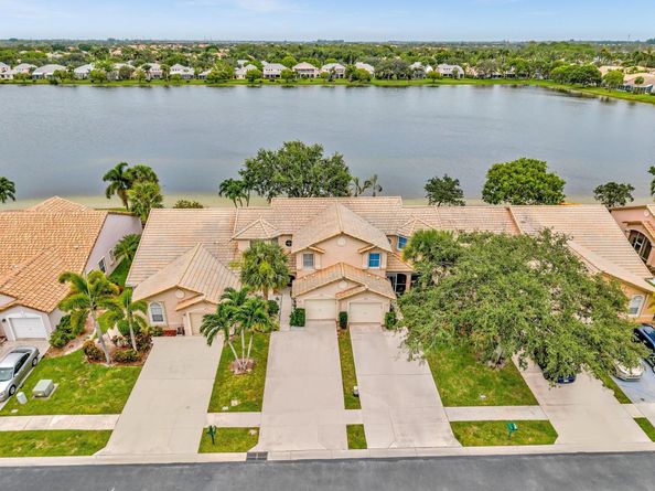 10727 Lake Shore Drive, Wellington FL 33414