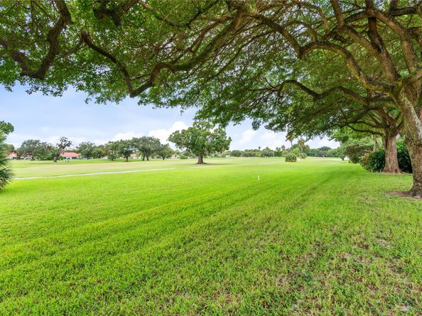 3753 Oaks Clubhouse Dr 3753, Pompano Beach FL 33069