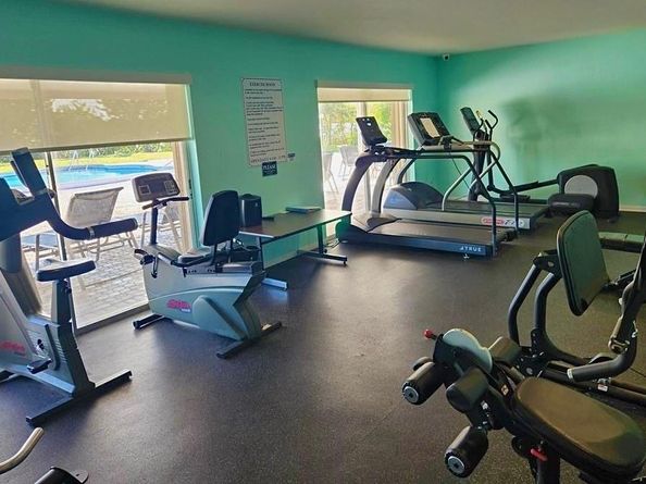 1010 NW 49th Ct, Deerfield Beach FL 33064