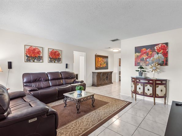 1010 NW 49th Ct, Deerfield Beach FL 33064