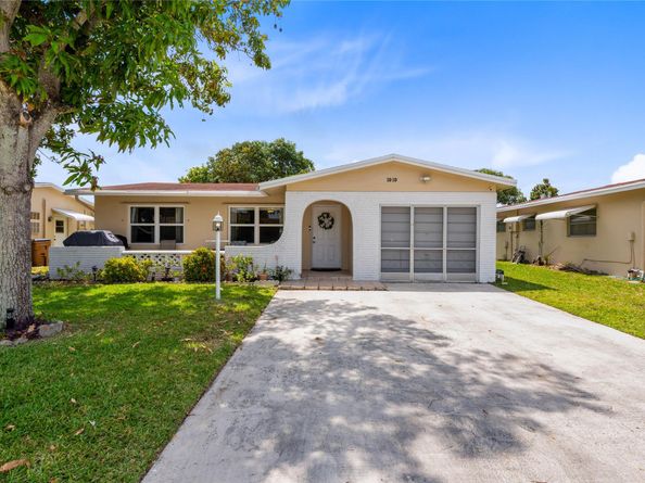 1010 NW 49th Ct, Deerfield Beach FL 33064