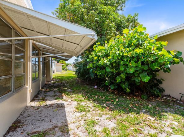 1010 NW 49th Ct, Deerfield Beach FL 33064