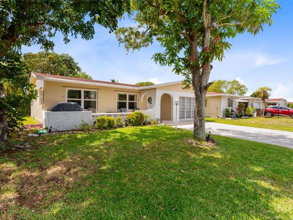 1010 NW 49th Ct, Deerfield Beach FL 33064