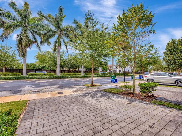 17624 SW 149th Pl, Miami FL 33187