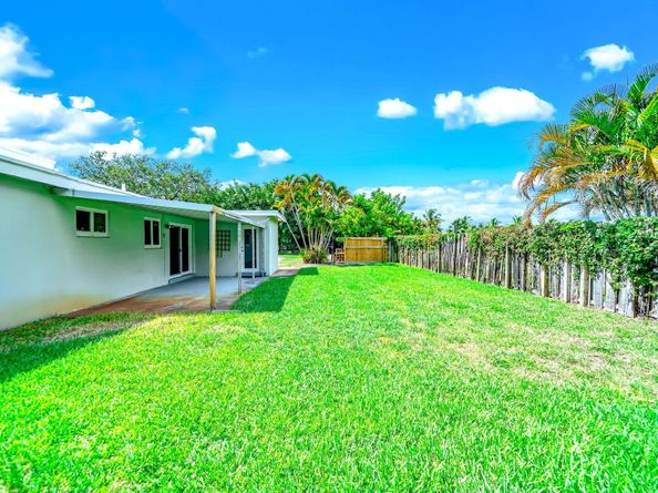 4401 NE 13th Ave, Oakland Park FL 33334