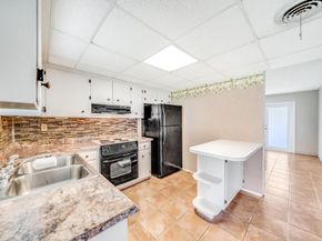 4401 NE 13th Ave, Oakland Park FL 33334